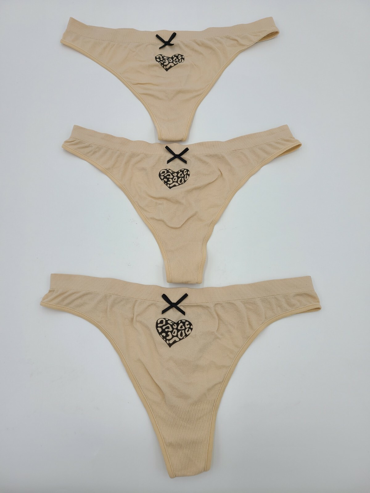 HANES Barely There CustomFlex Fit THONG Style 2556 / X556 Size L/7 Beige