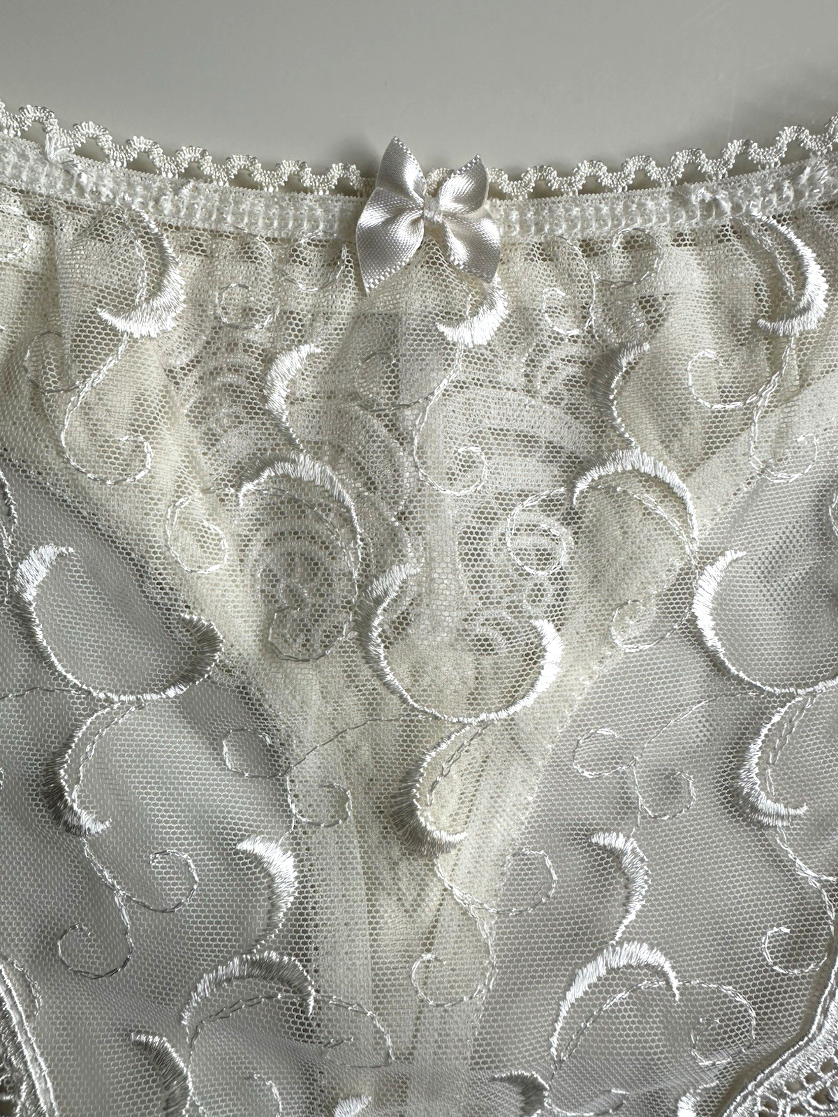 BNWT Rigby & Peller Vintage Y2K Ivory Lace Thong | Royal Warrant Label (Small)