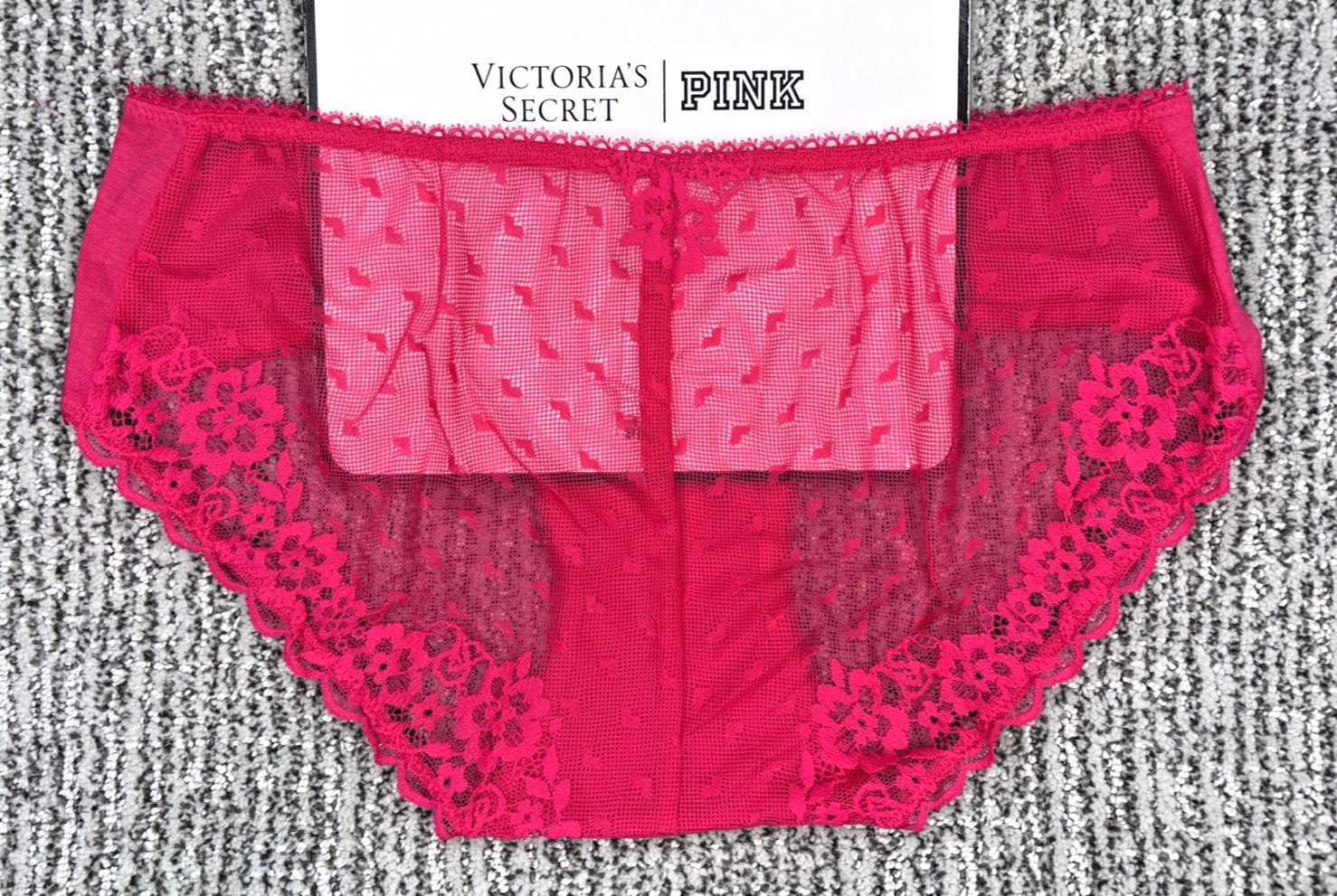 Victoria’s Secret NWT Medium Pink Heart Lace Hiphugger Panty Sexy Sheer Rosette