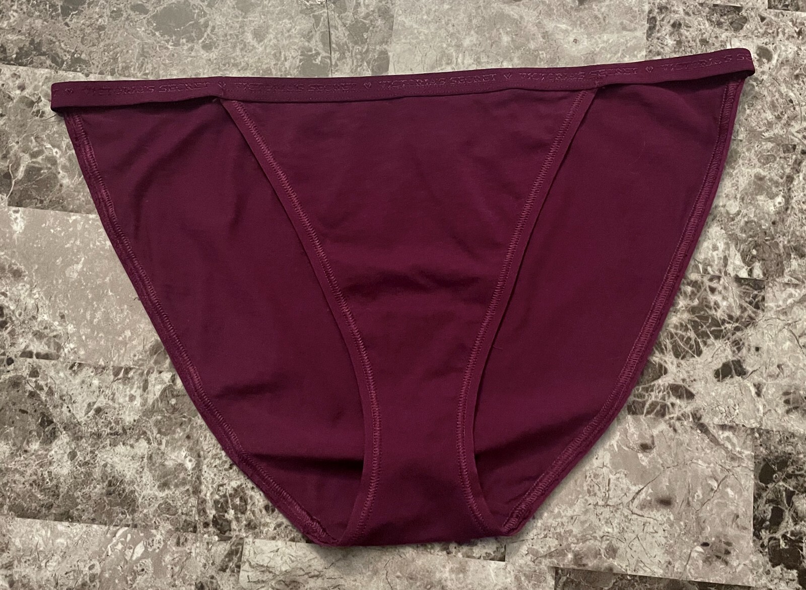 VICTORIA’S SECRET XL MAROON VS LOGO WAISTBAND STRETCH STRING BIKINI PANTIES