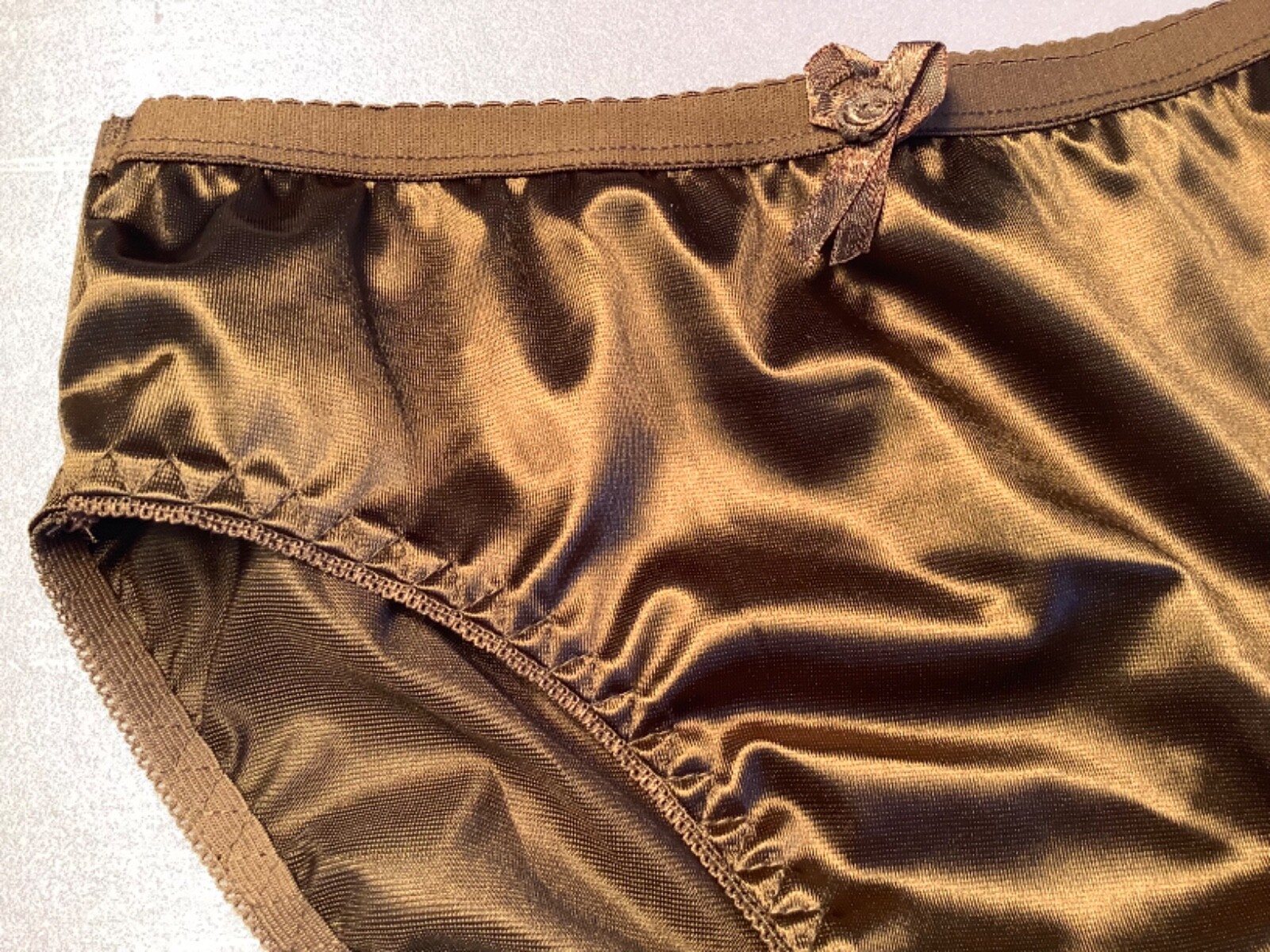 Women’s panties bikinis ANN DIANE size L.glossy satin soft silky w/decoration