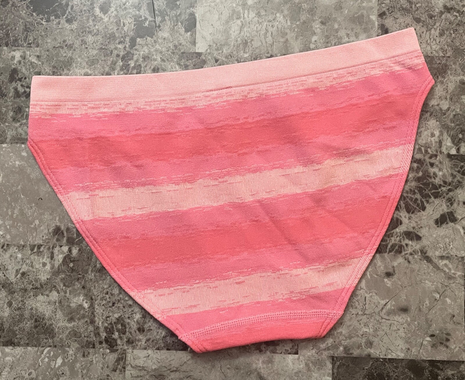 NWT VICTORIA’S SECRET S PINK OMBRE STRIPE LOGO STRETCH SEAMLESS BIKINI PANTIES