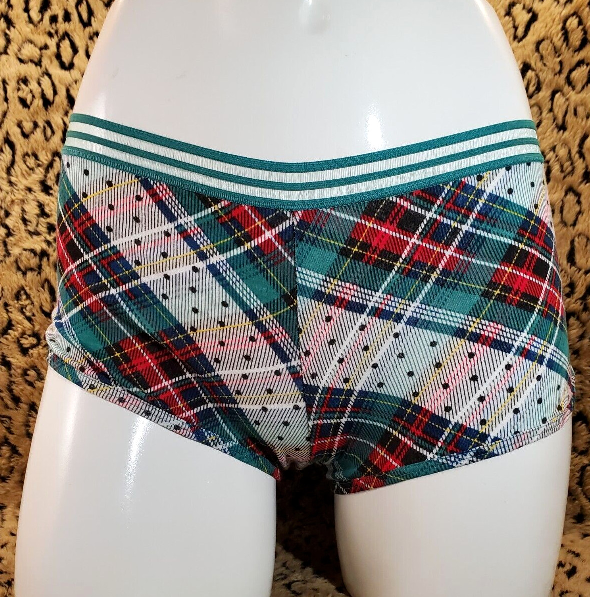 Victoria’s Secret Green Red Polka Dot Plaid Boy Shorts Shortie M NWT Sexy