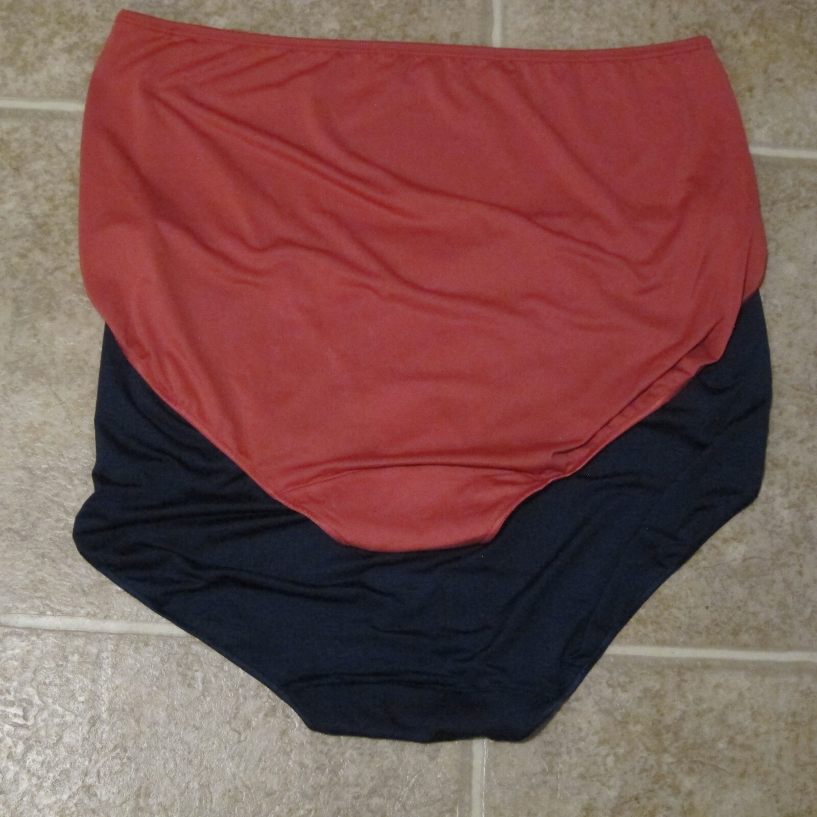 2 Hanes Polyester Spandex Brief Panty Size 10/3XL,3TG,3XG NWOT