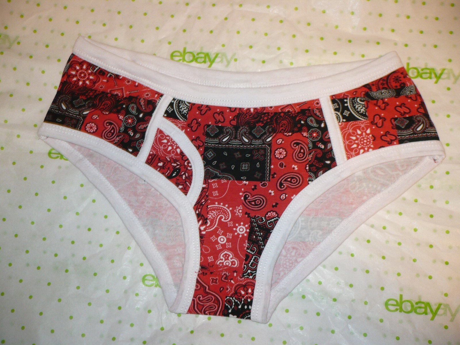 Rue 21 Women’s Bikini Panties MEDIUM Red Black White Allover Bandana Print New