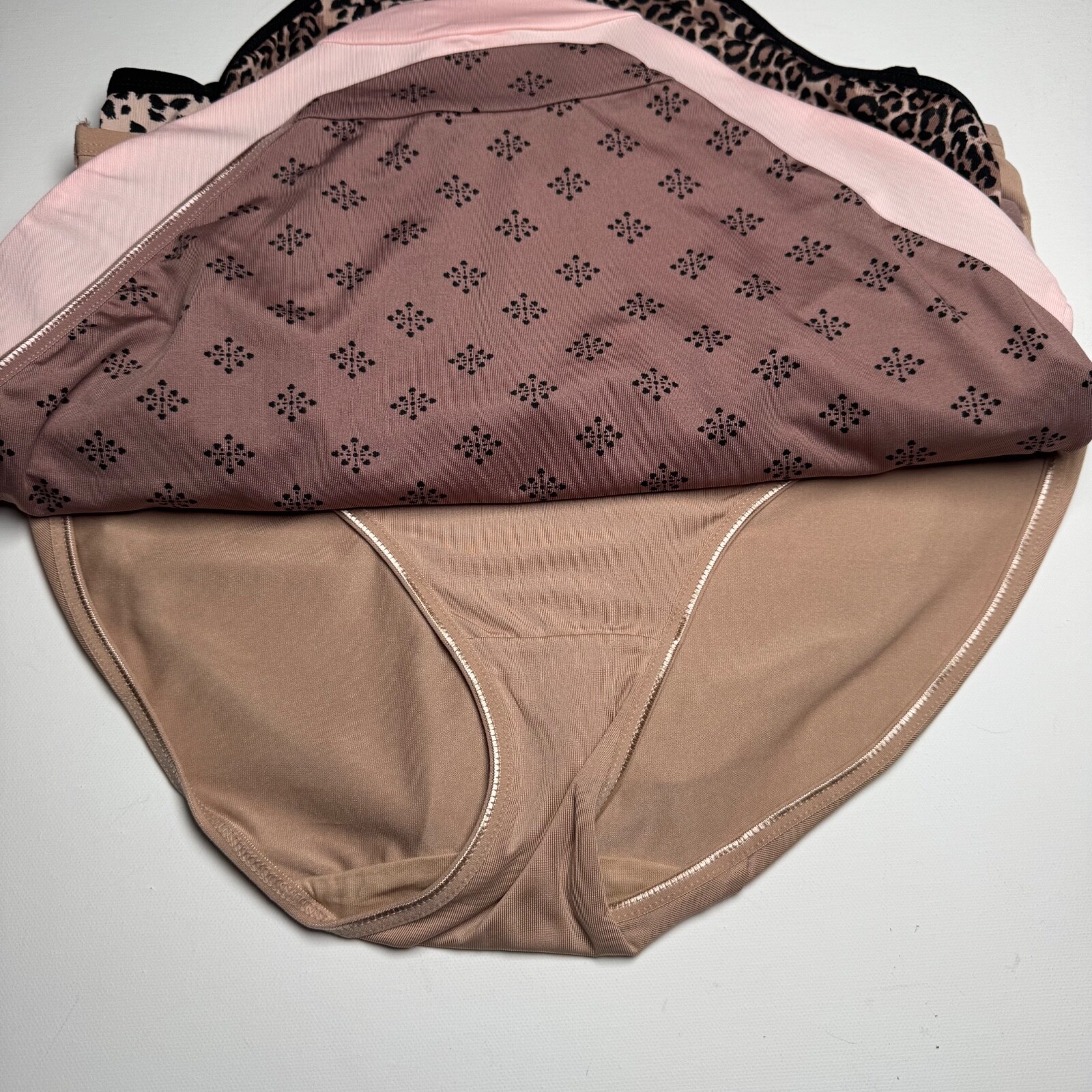 Kathy Ireland Intimates Womens Plus Size 1X 5 Pack Satiny Everyday Panty Lace
