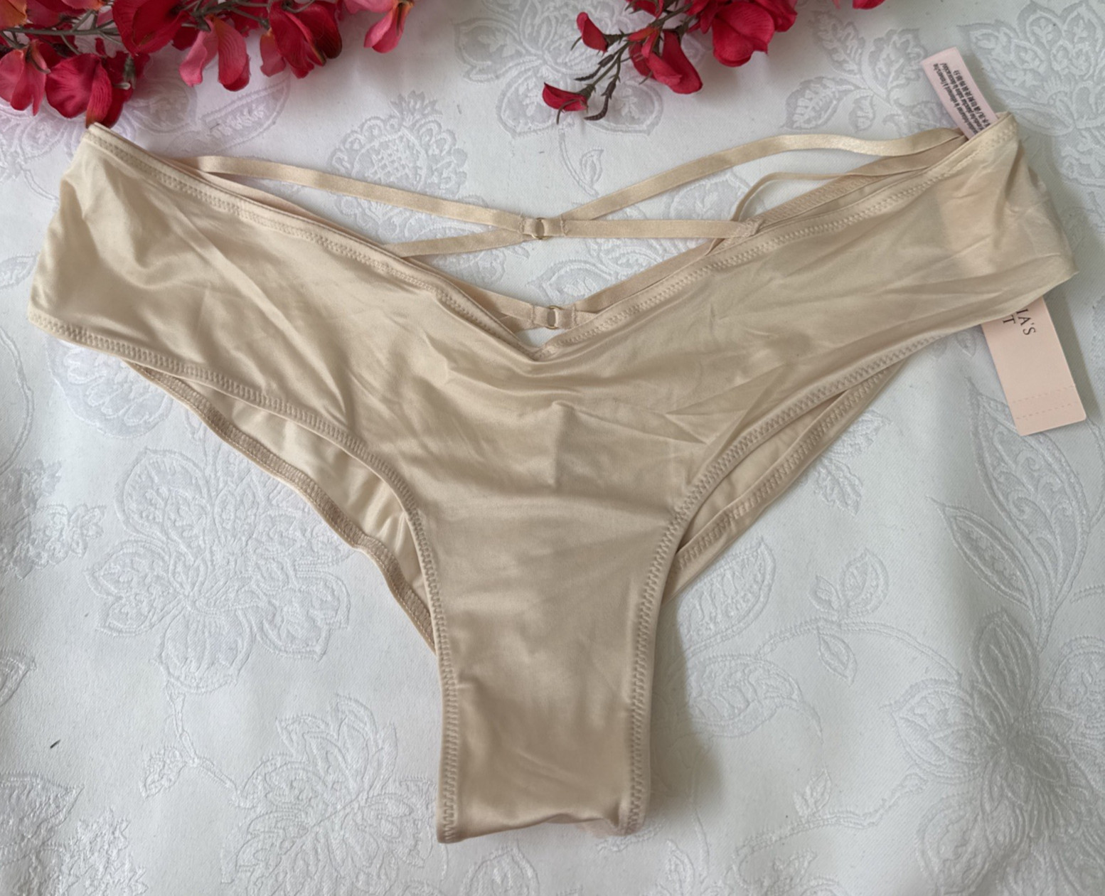 VICTORIA’S SECRET M CREAM SILKY STRAPPY BACK CHARM VERY SEXY CHEEKY PANTIES NWT