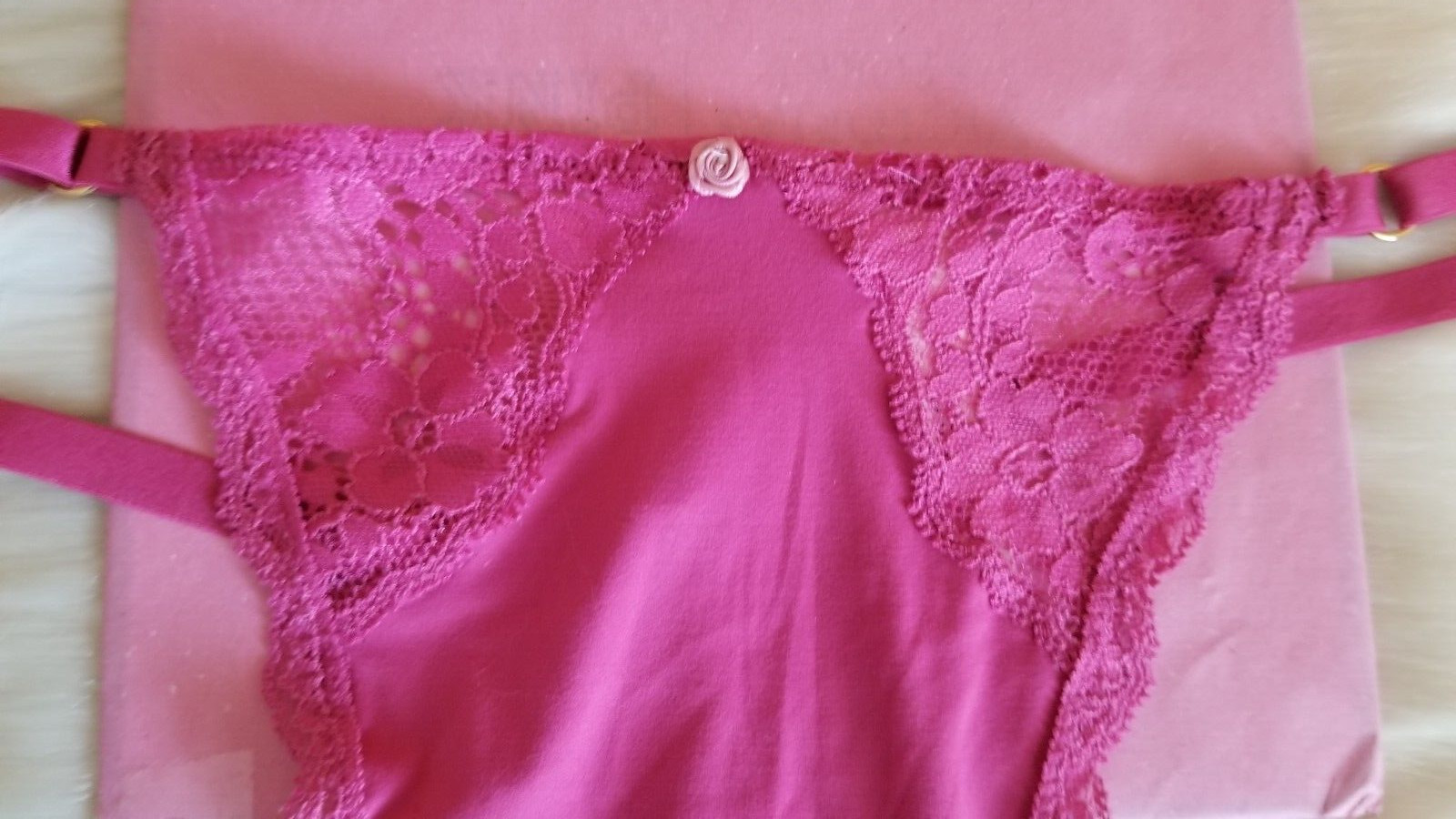VICTORIA’S SECRET LACE TRIM ADJUSTABLE V-STRING THONG PANTY XL ROSE PINK NWT