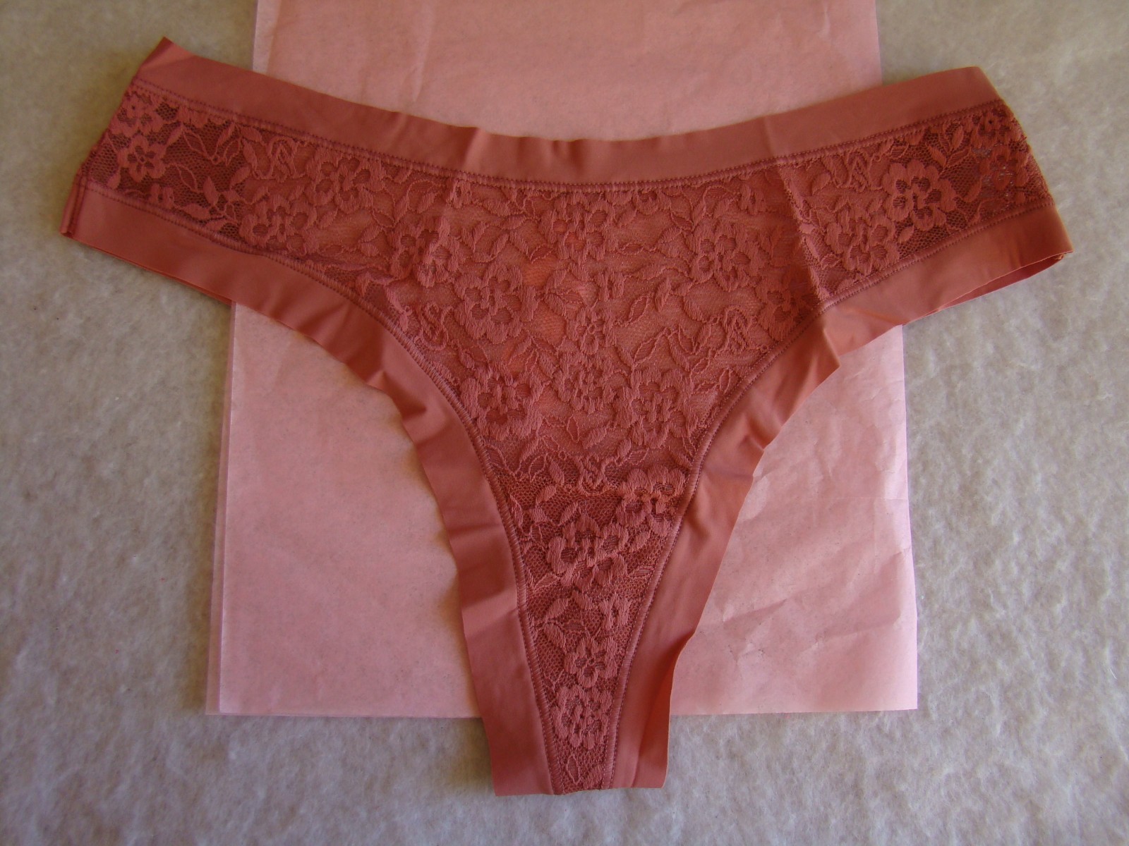 New Victoria’s Secret No Show Dusty Rose Floral Lace Thong String Panty
