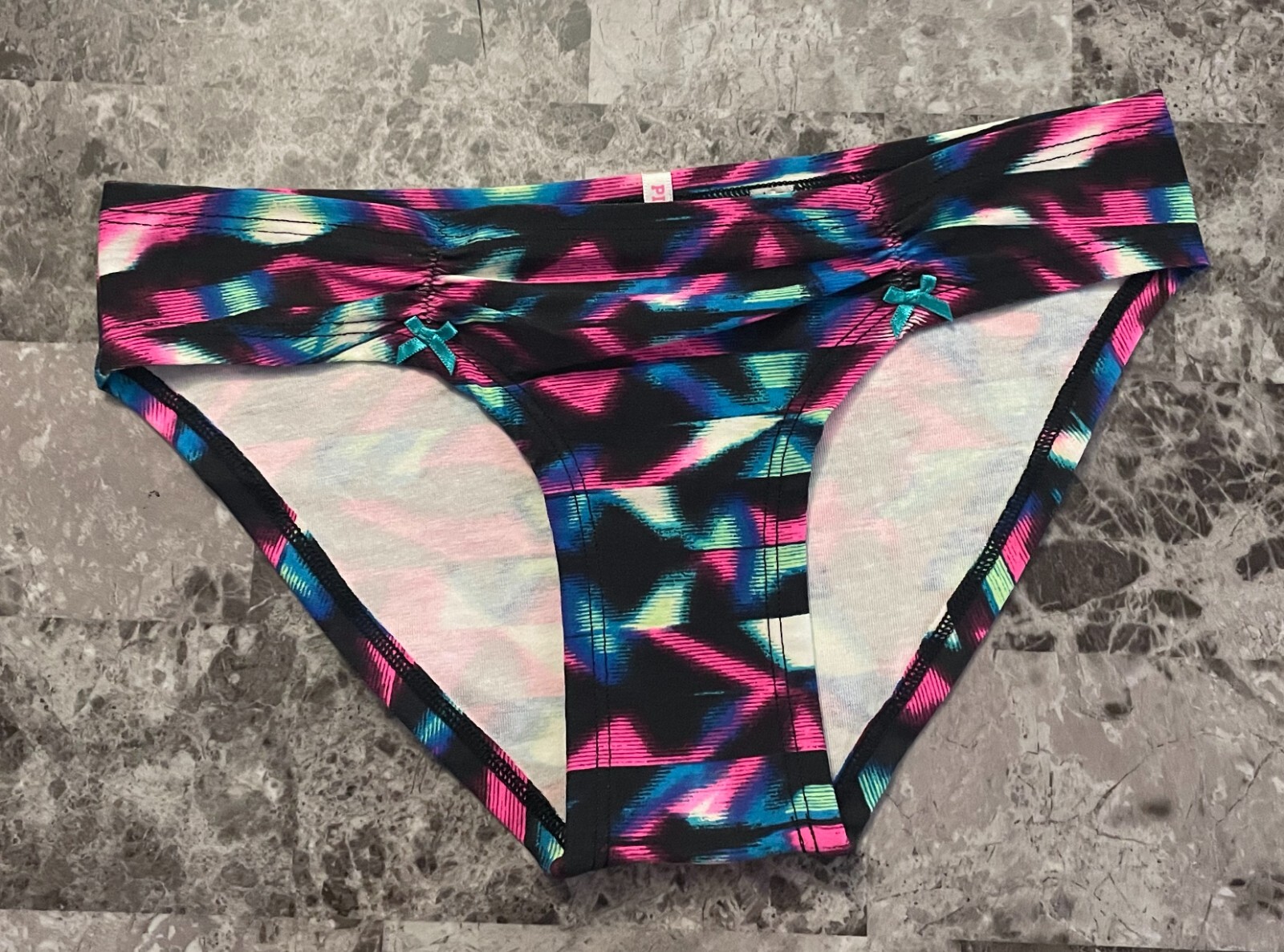 NWT VICTORIA’S SECRET PINK S GEOMETRIC AZTEC RUCHED VINTAGE RARE BIKINI PANTIES