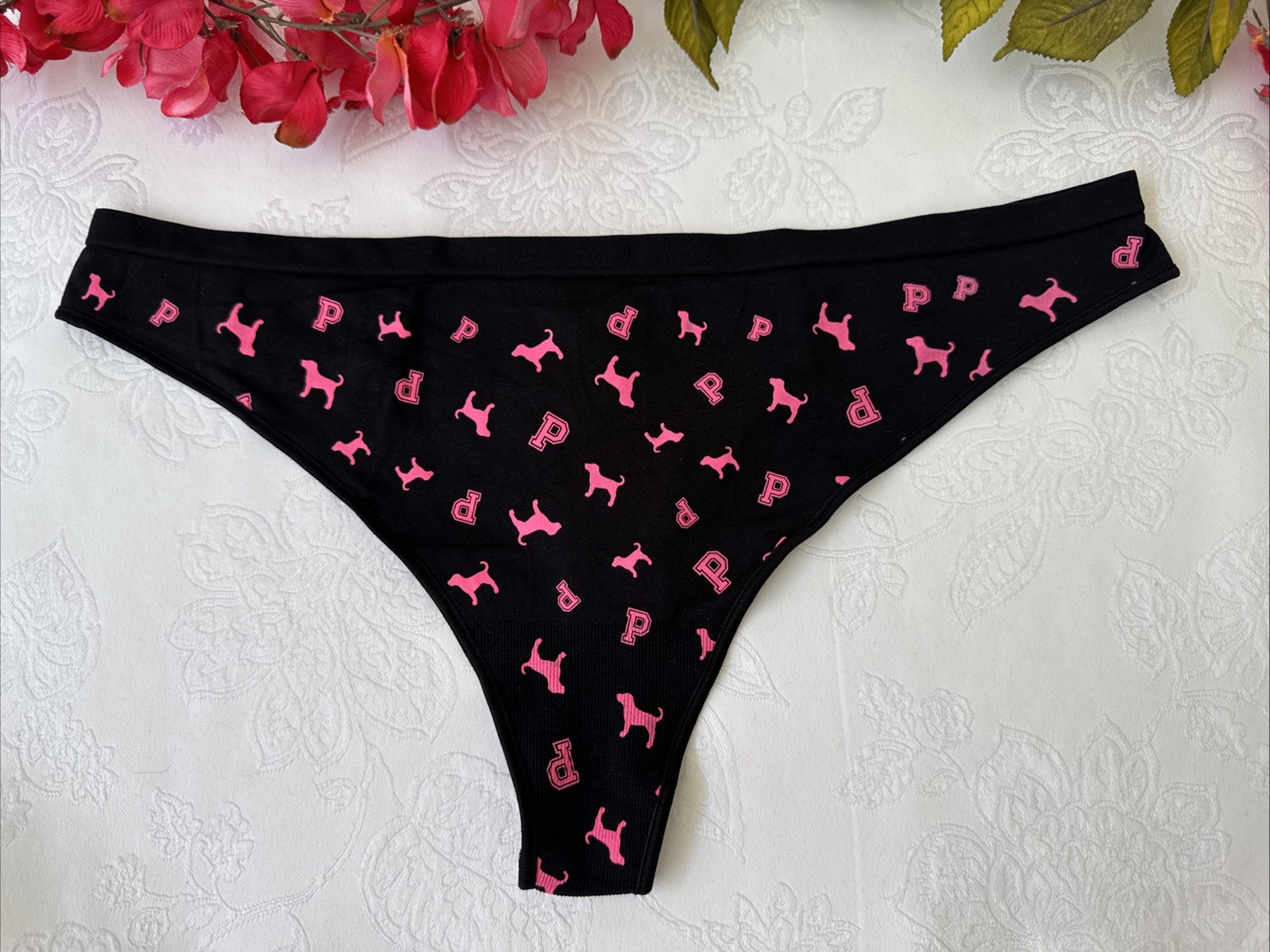 PINK VICTORIA’S SECRET M BLACK PINK PUPPY DOGS COTTON THONG STRING PANTIES NWT