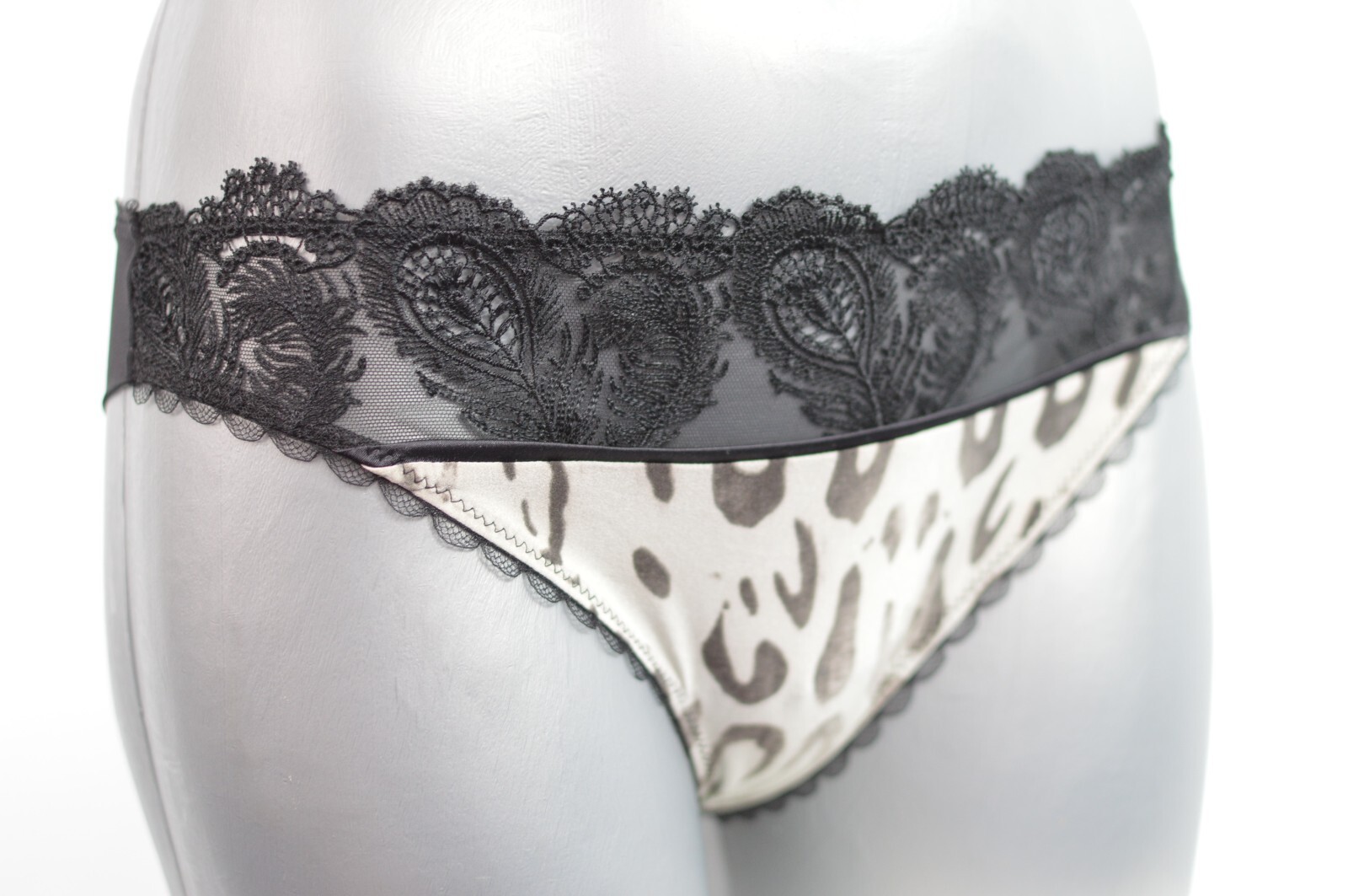 LA PERLA lingerie slip thong with leopard print with lace 013