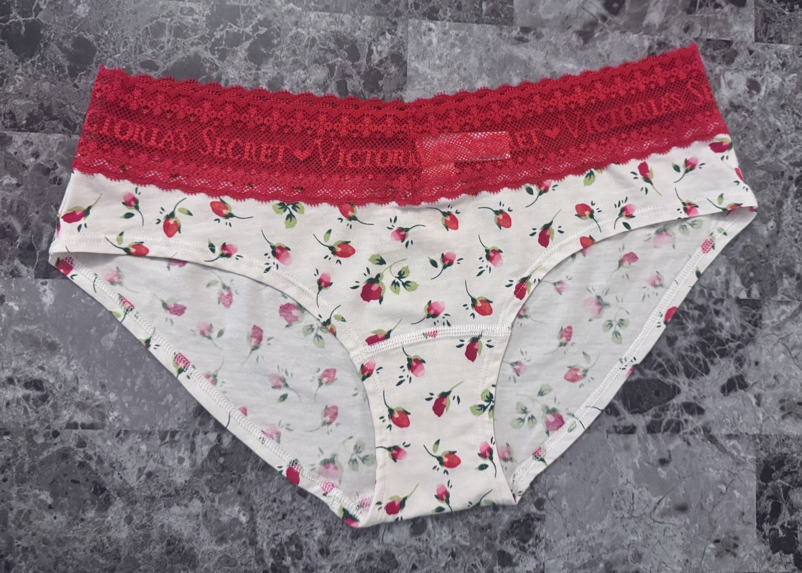 NWT VICTORIA’S SECRET M RED PINK ROSE FLORAL LOGO LACE RARE HIPHUGGER PANTIES