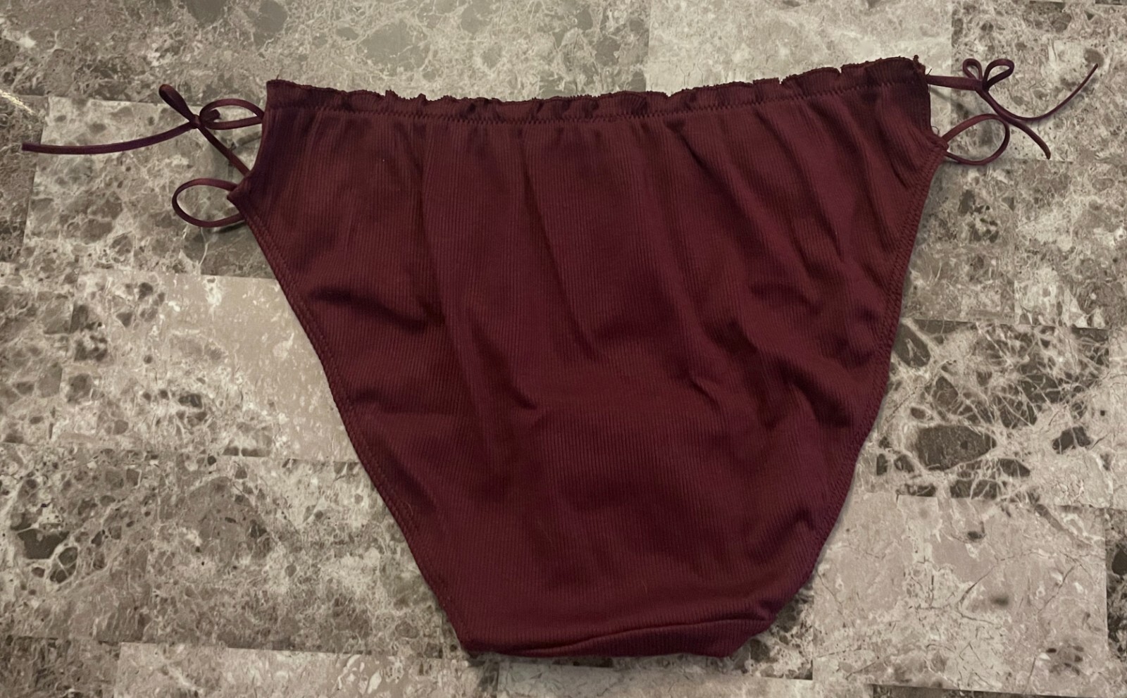 NWT VICTORIA’S SECRET PINK L MAROON RIBBED KNIT RUFFLE STRAPPY BIKINI PANTIES