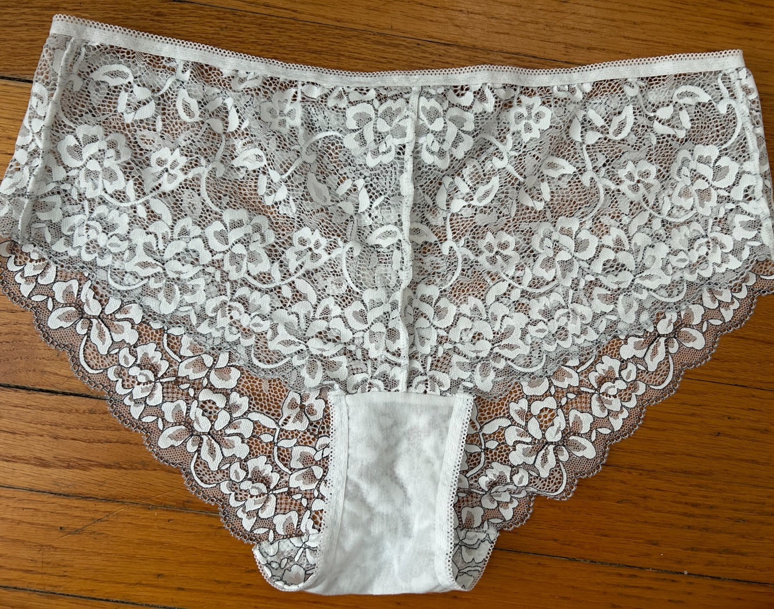 WomensXL/2XL White Lace High Waisted Panties Seamless Black Contrast Trim Briefs