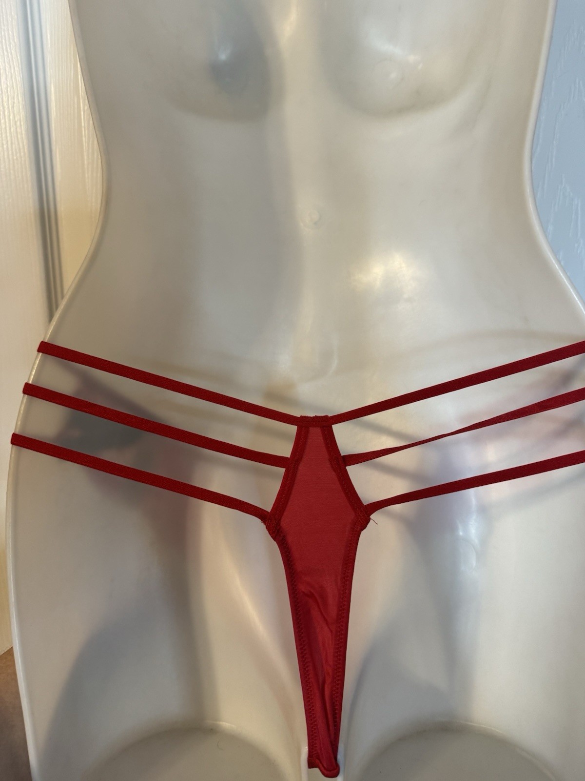 VICTORIA’S SECRET M RED SILKY W LACE CUT OUT STRAPPY OPEN SEXY THONG PANTIES NWT