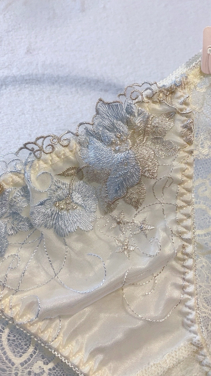 Free Shipping! US-S Japanese Brand Floral Embroidered Soft Lace Sexy Panties