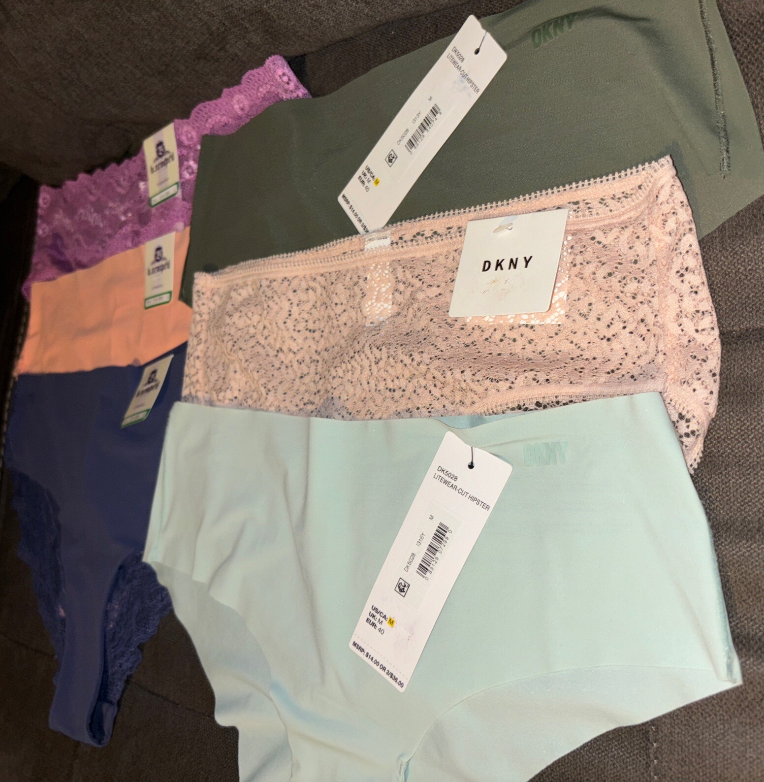 DKNY & b.’tempt’d Mixed Lot Of 6-Pairs Lace & Litewear Cheeky/Hipster Panties