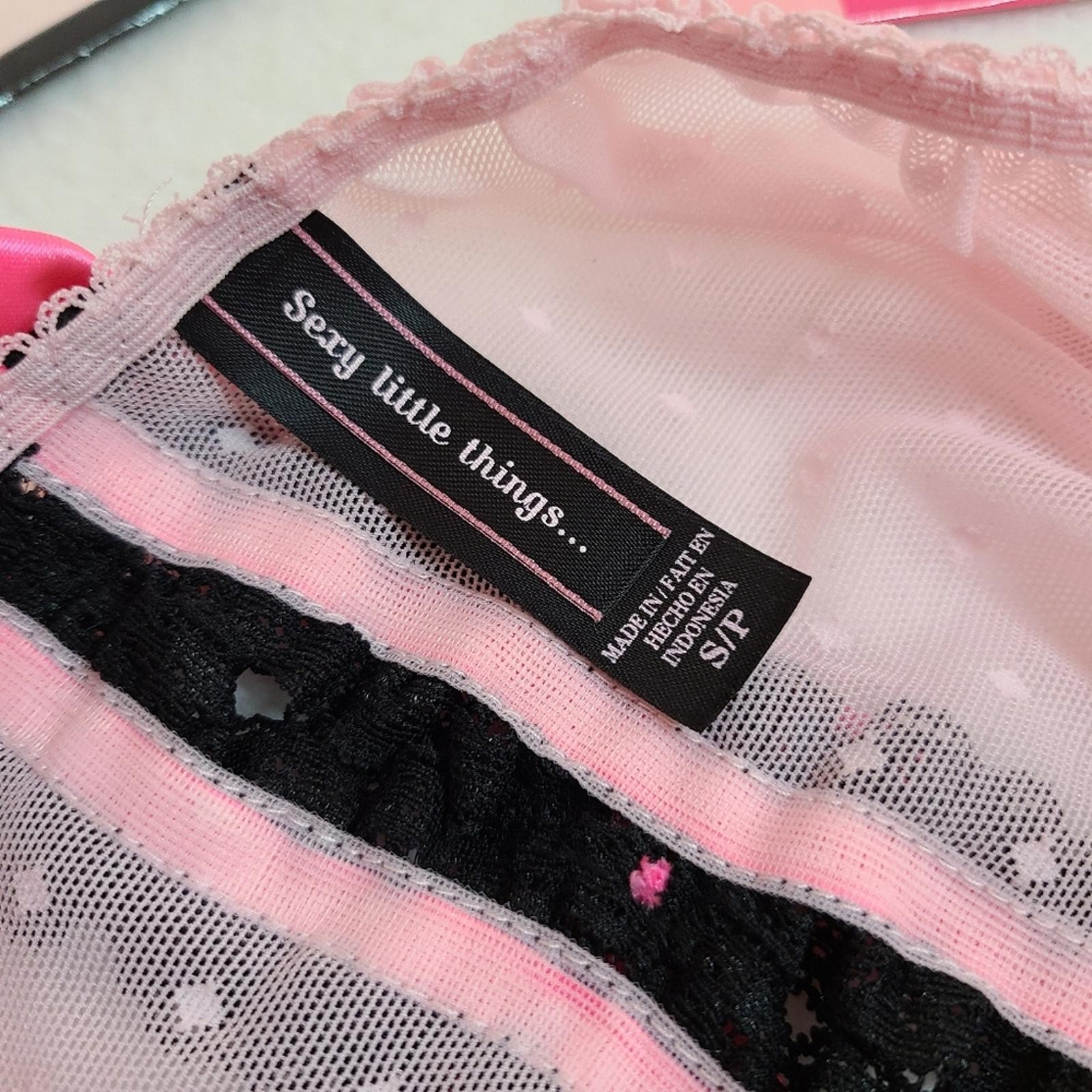 VTG VS Sexy Little Things Ruffle Lace & Bows Cheeky Bikini Panty Size Sm