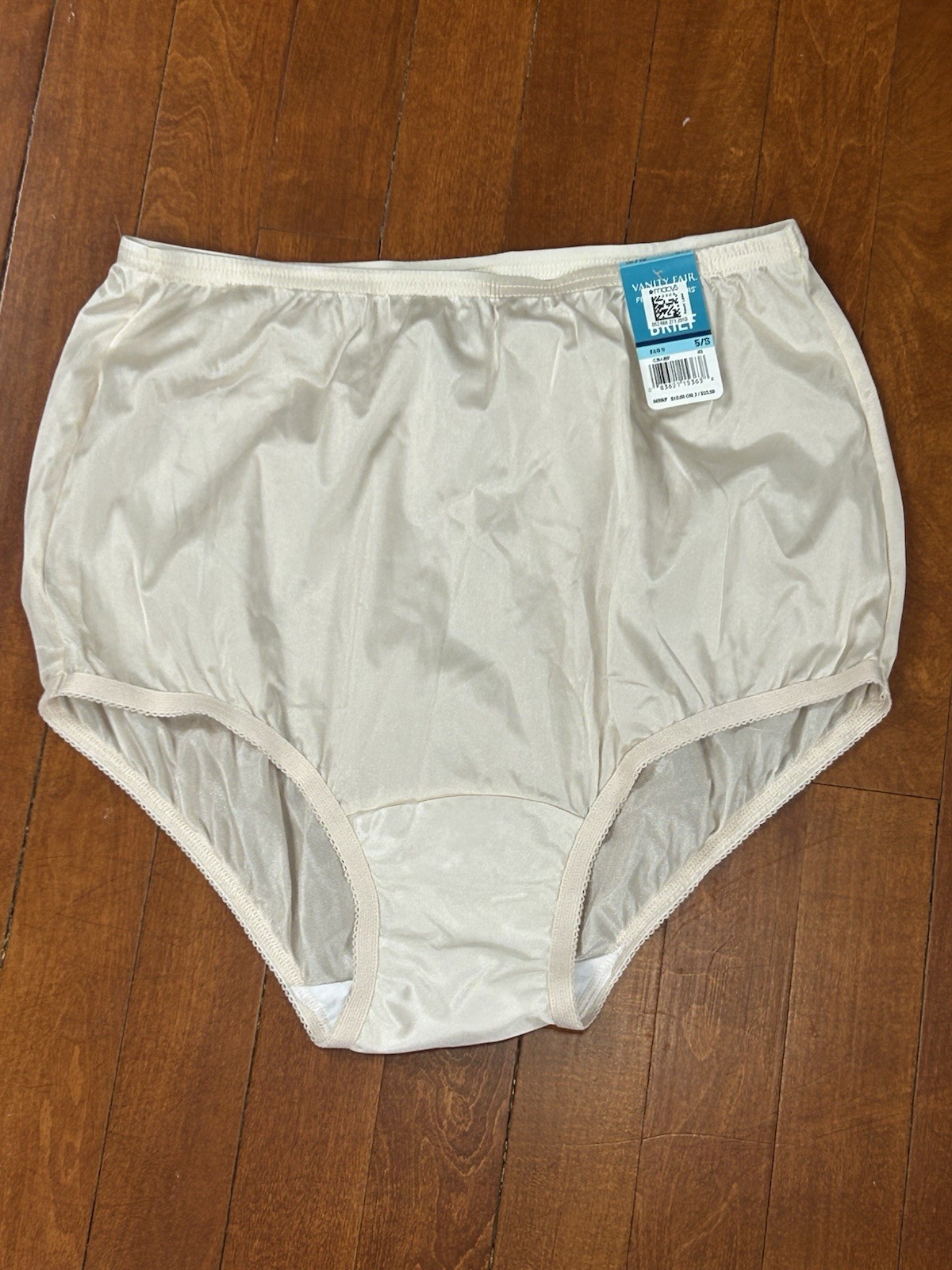 Vanity Fair Size 5 SMALL Nylon Ravissant Tailored Full Brief 15712 Fawn NWT