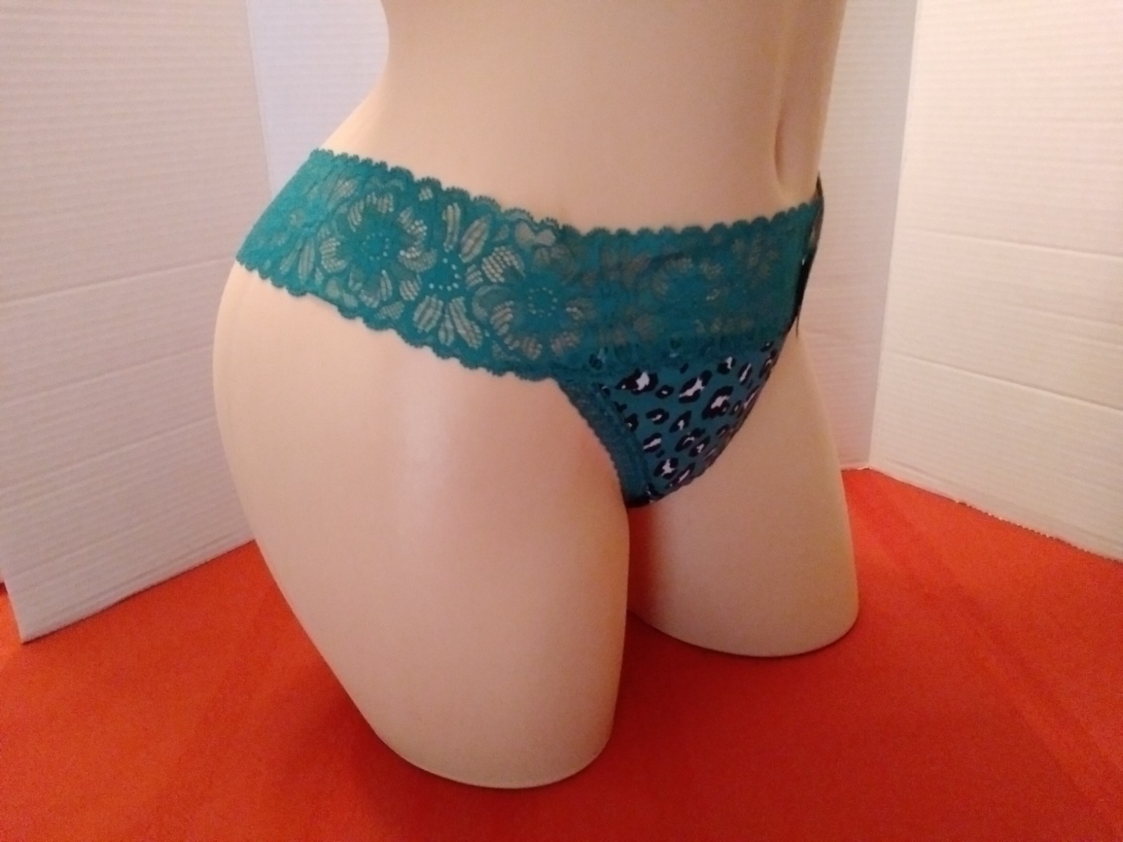 Panties NWT No Boundaries NOBO Green Lace Thong XL
