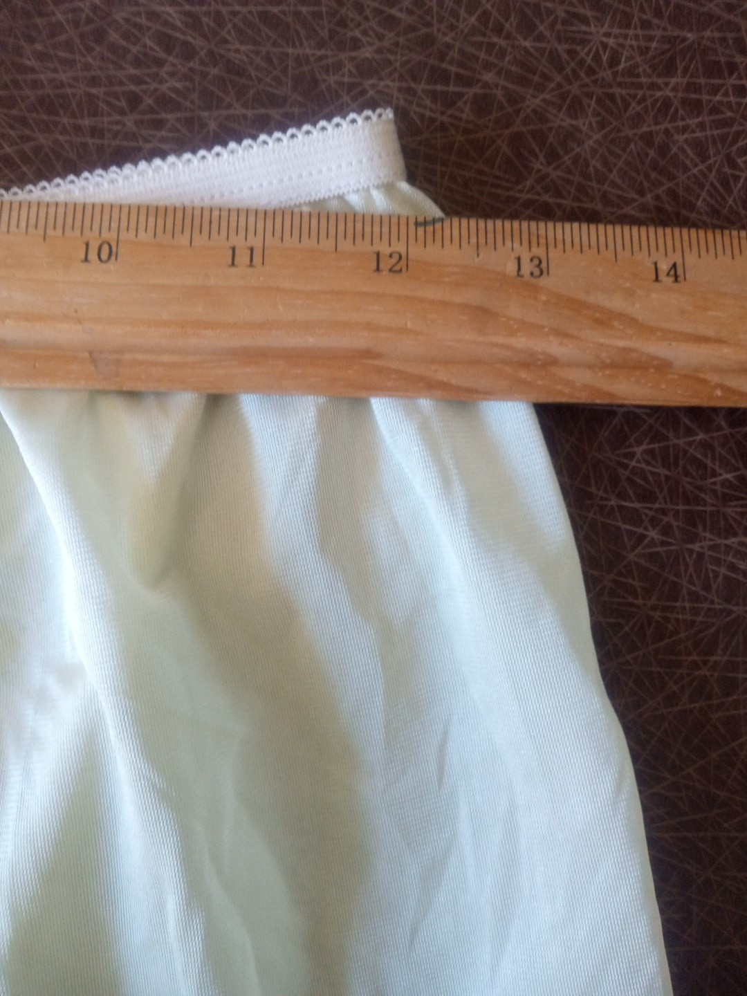 M – Vintage ALL NYLON Union Label Knicker Leisure Shorts Slick Slippery Sensual