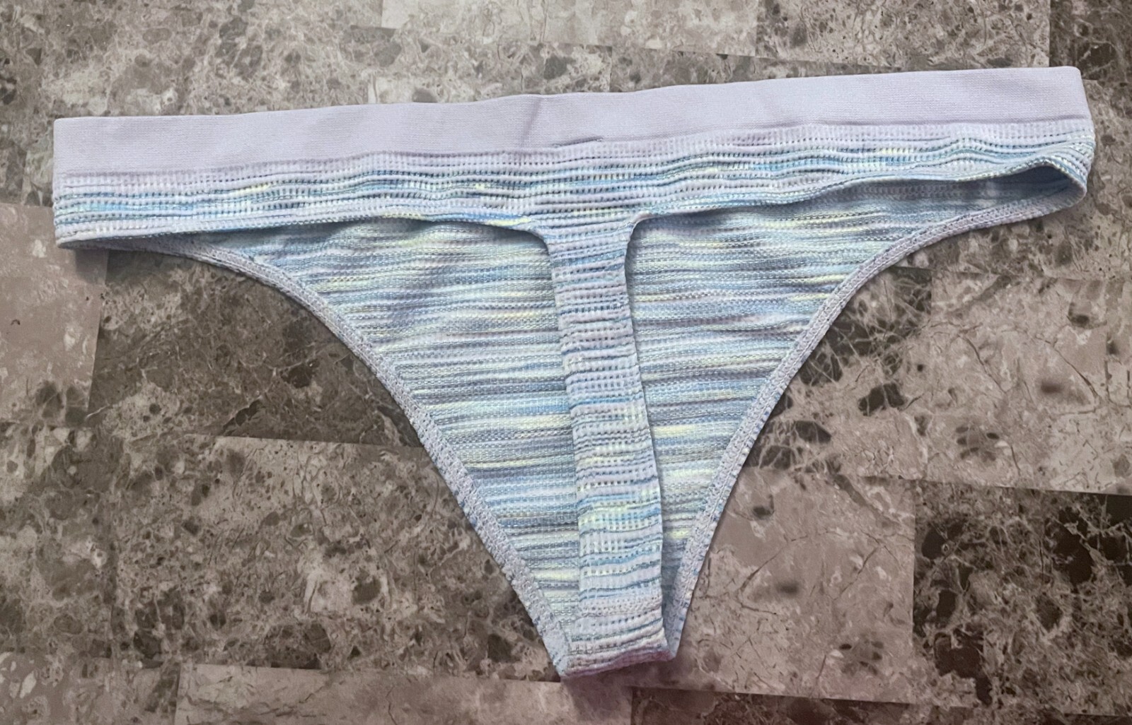 NWT VICTORIA’S SECRET BLUE GREEN MARLED STRIPE SEAMLESS STRETCH THONG PANTIES