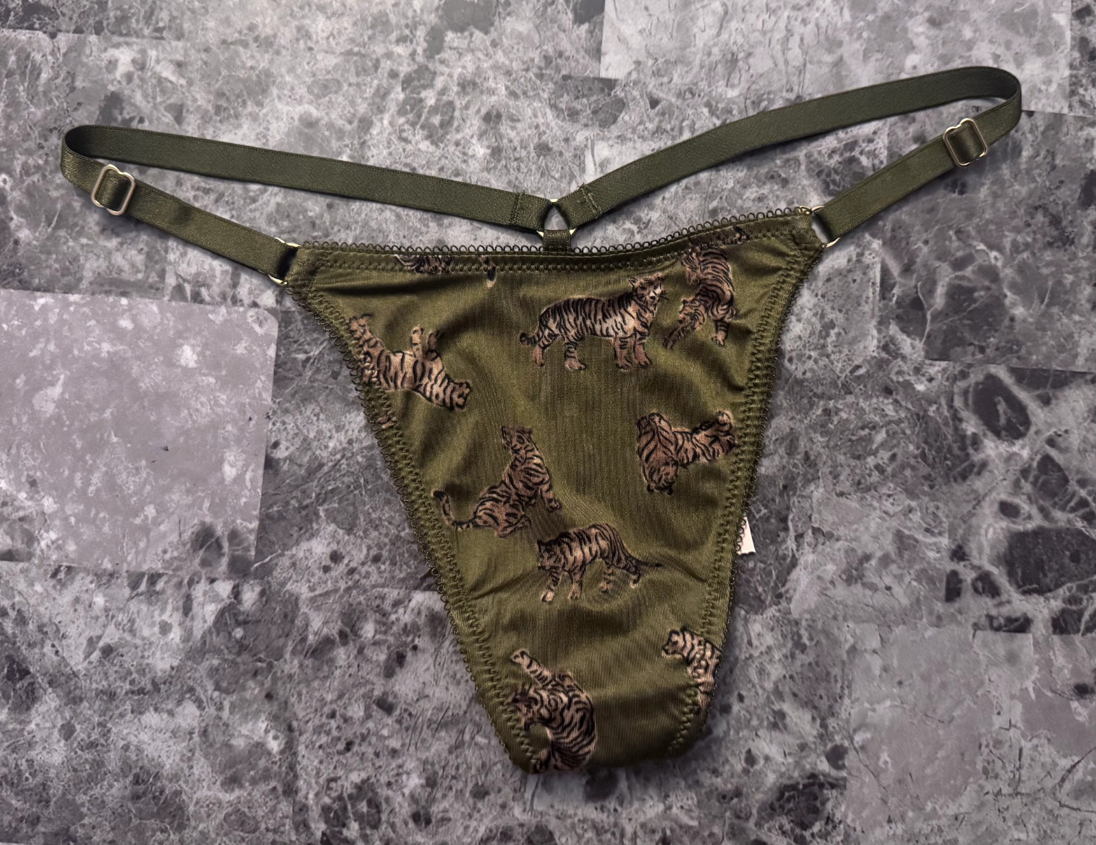 NWT VICTORIA’S SECRET GREEN TIGER SATIN SMOOTH ADJUSTABLE STRAP V STRING PANTIES