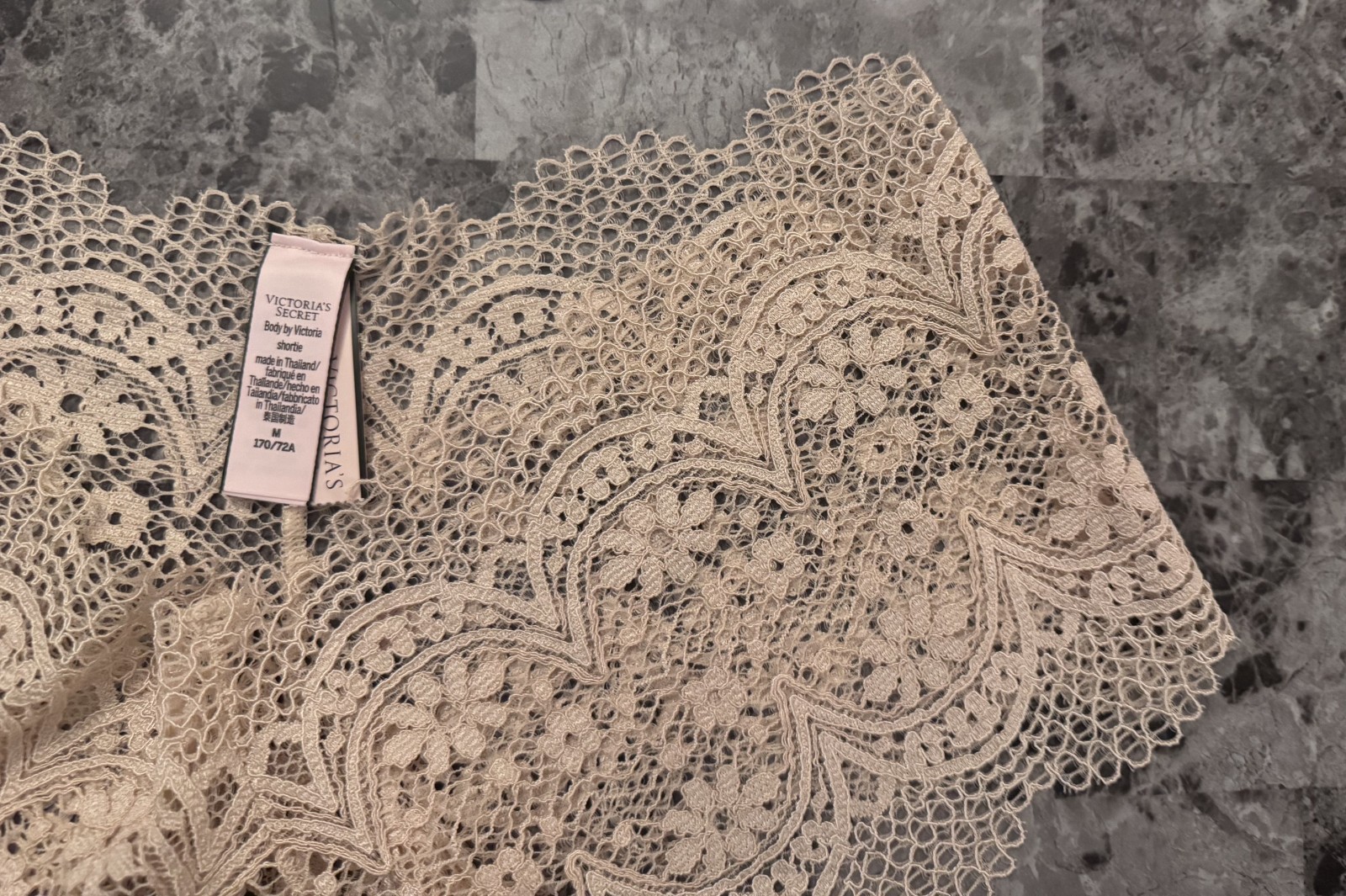 VICTORIA’S SECRET M BEIGE NUDE CROCHET FLORAL LACE RARE SHORTIE BOYSHORT PANTIES