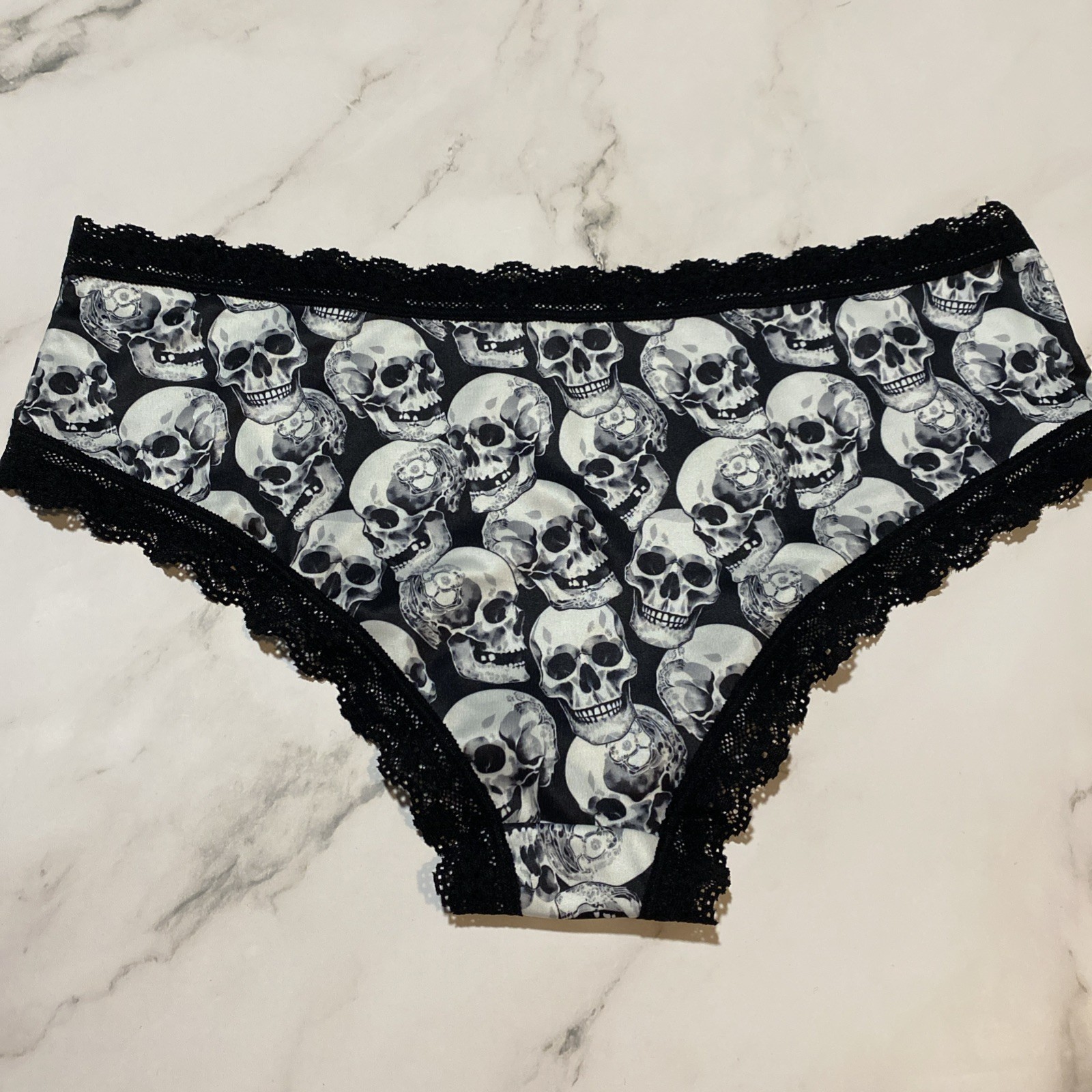 GOTH Skull Black White Lace Trim Boy-short Panties Polyester Stretchy XL NWOT