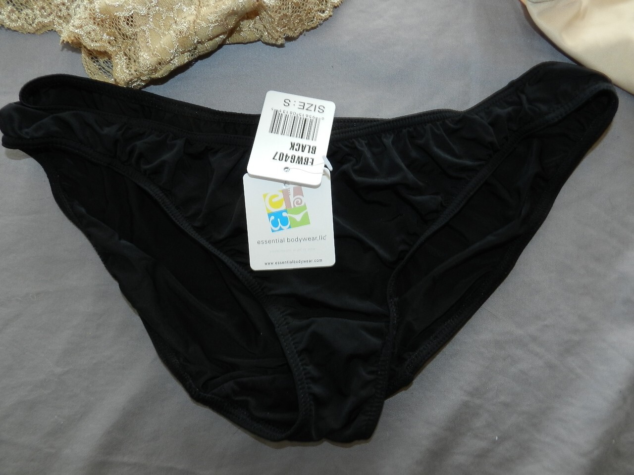 lot of 3 NEW Essential Bodywear Panties Size S lace trimmed, bikini beige black