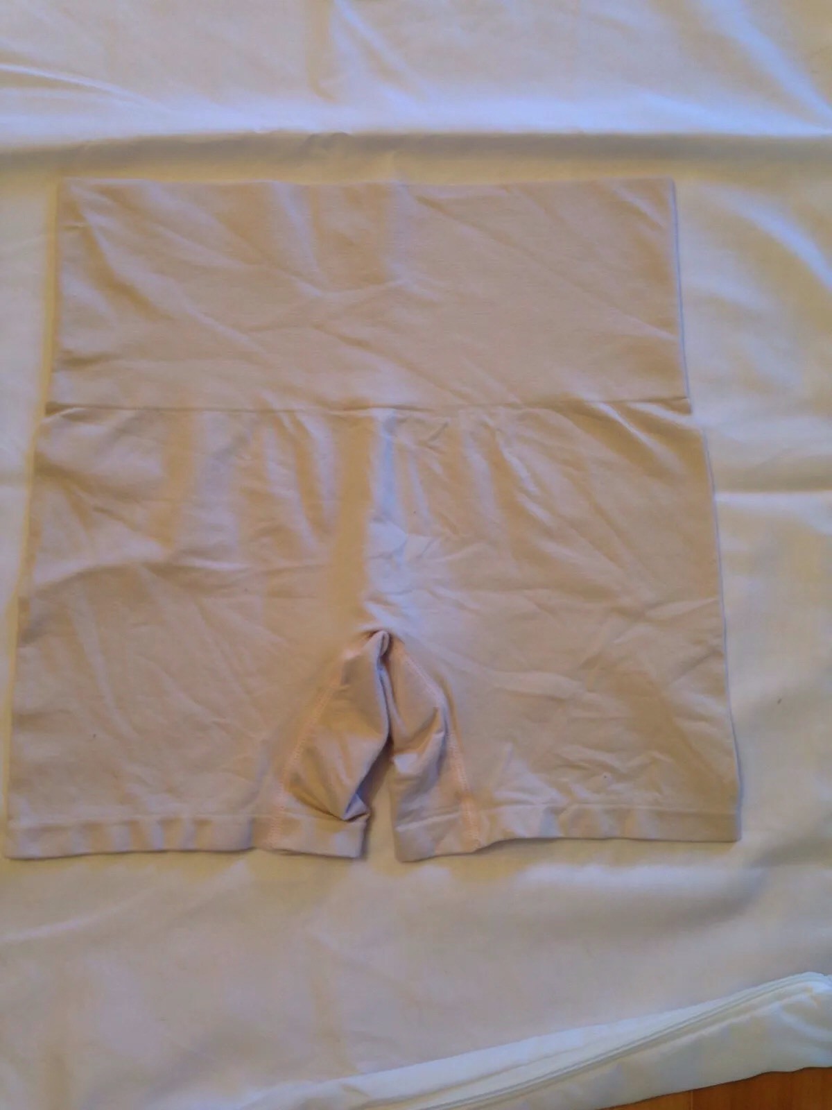 NWOT HSN Yummie Seamless H. Thomson Brief Boy Shorts – Nude -Size M/L