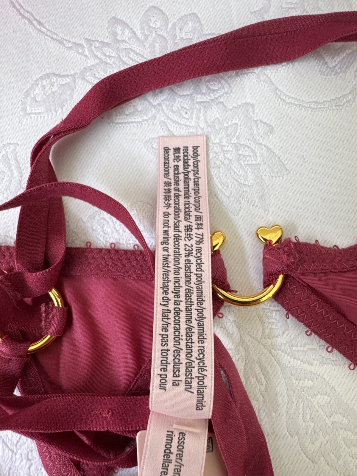 VICTORIA’S SECRET S SILKY PINK GOLD CHARM OPEN BOTTOM V STRING THONG PANTIES NWT