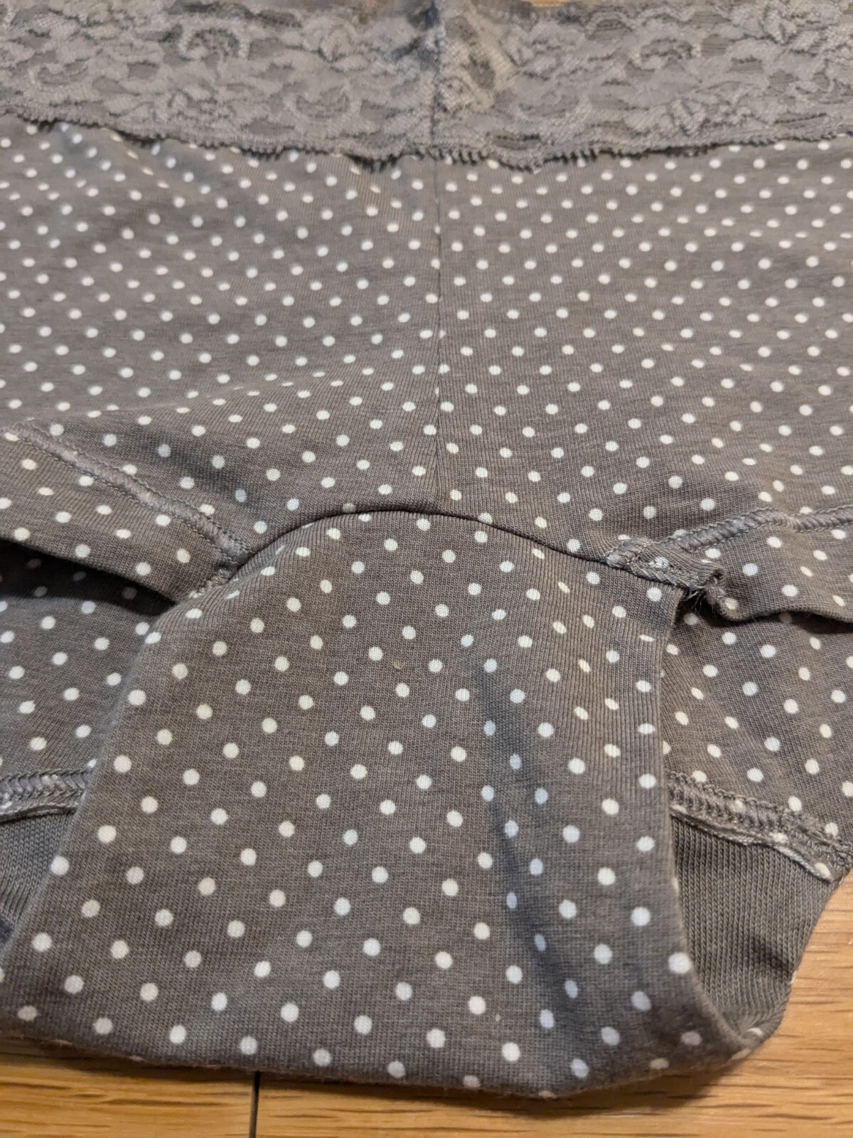 MAIDENFORM Gray White Polka Dot Boyshort Hipster Panties Sz Small