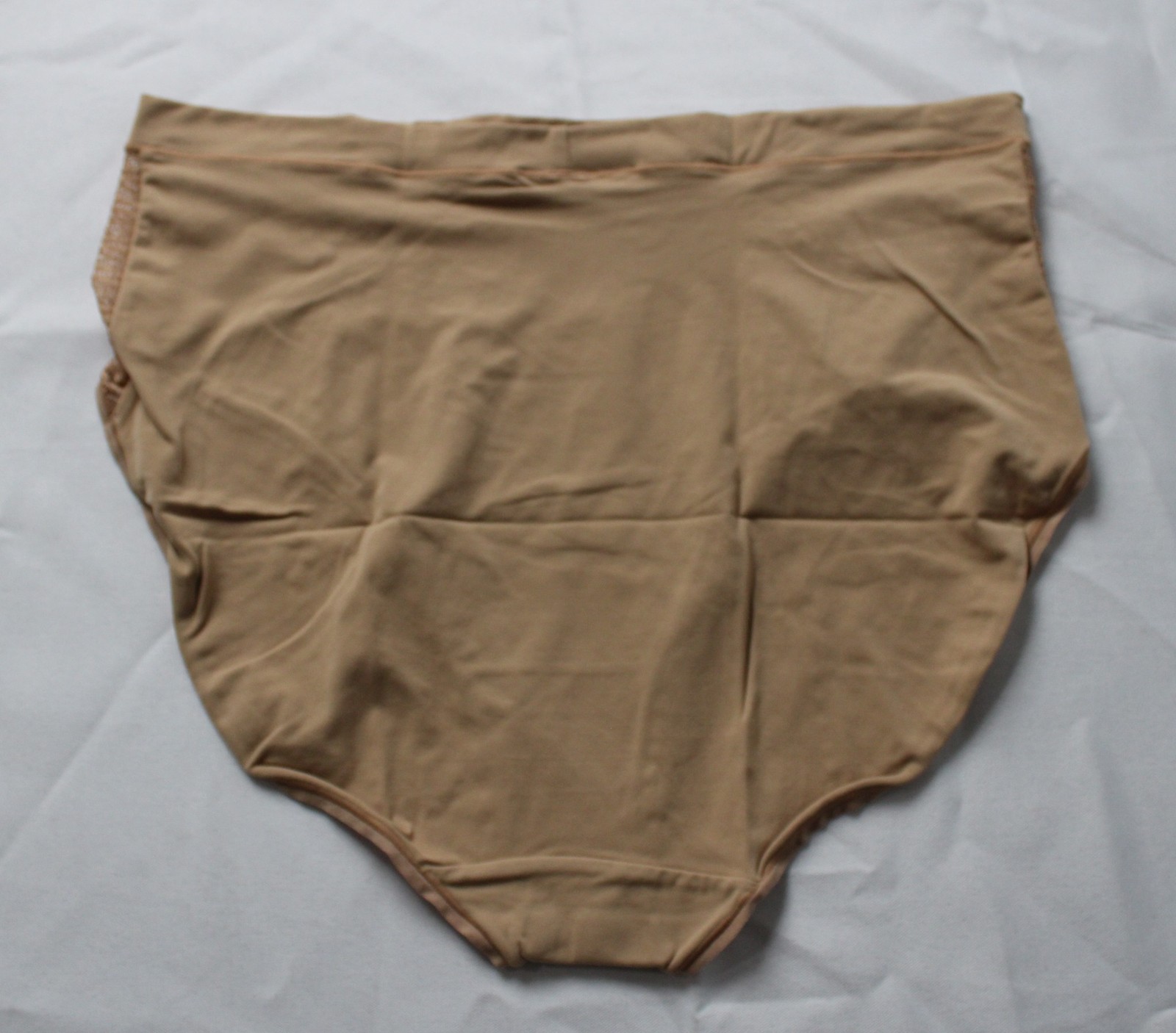 Ambrielle Women’s Seamless High Cut Brief Panaties AR8 Pecan Praline Size 8 (XL)