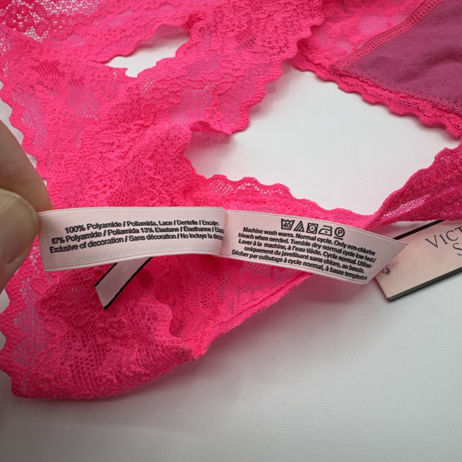 VICTORIA’S SECRET X-SMALL PINK FLORAL LACE RARE RETIRED 🔥THONG PANTIES NEW