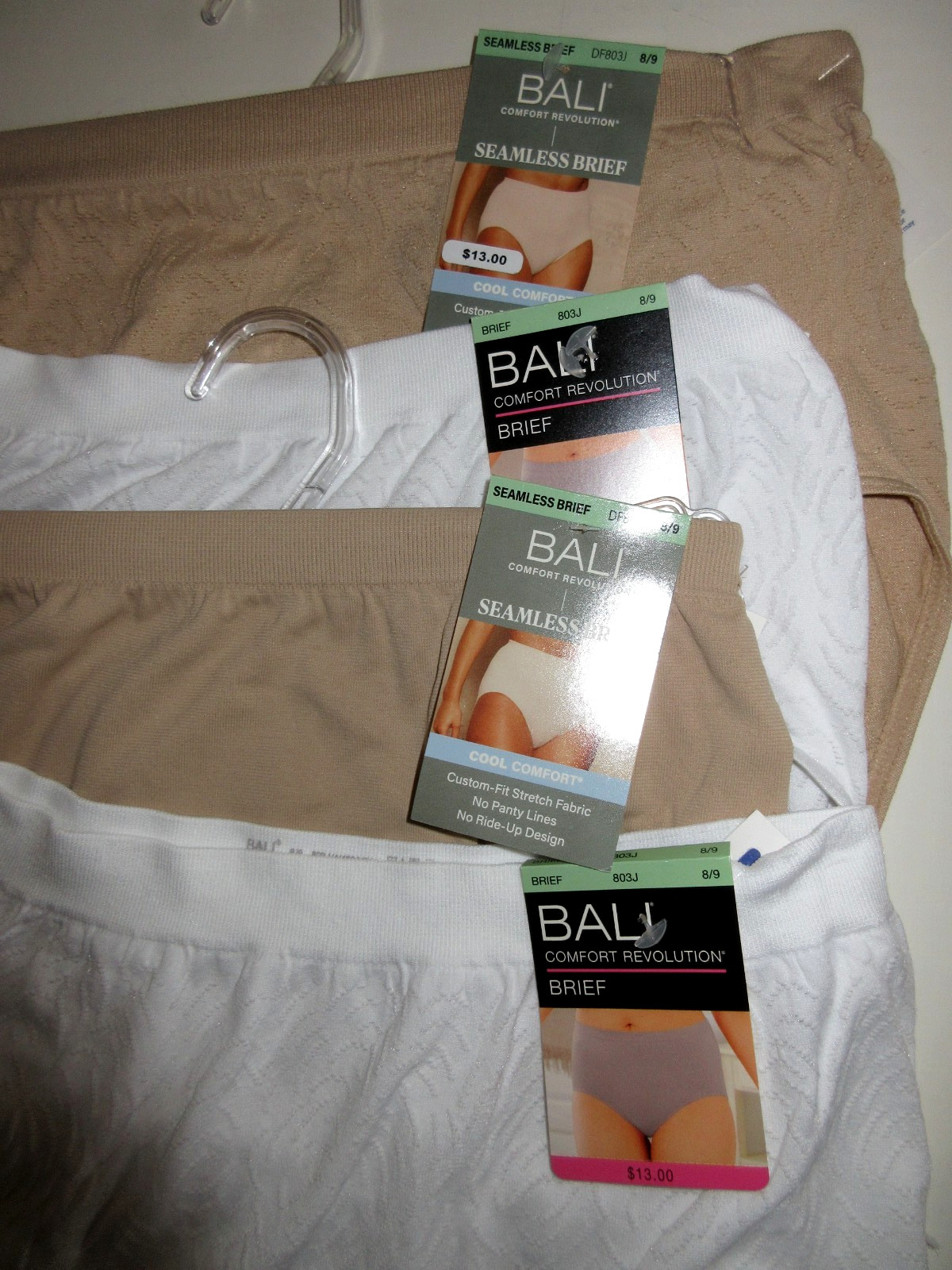 Bali BRIEF Panties 4-Pair Comfort Stretch Nylon seamless White Beige women ~ 8/9