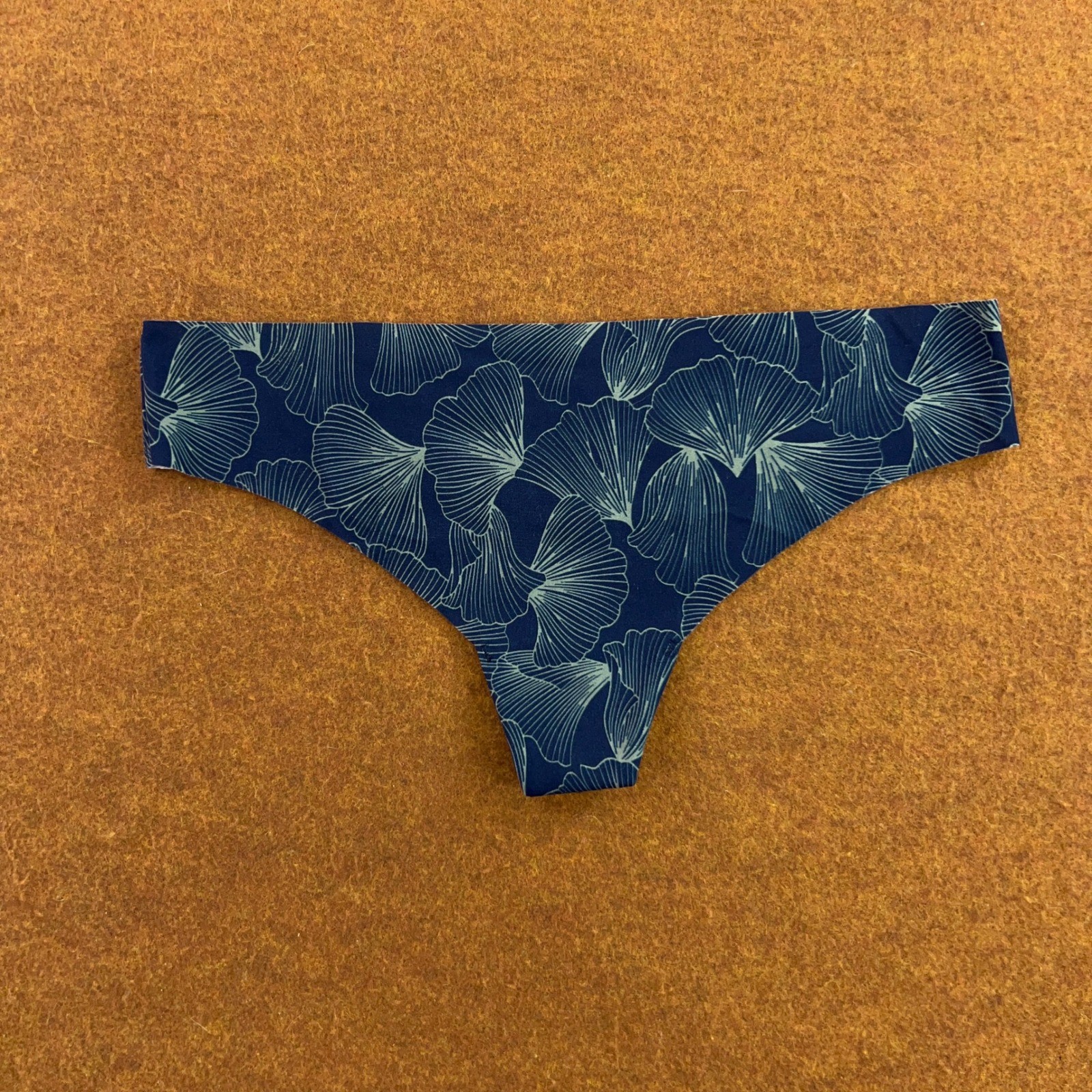 Auden Womens XS Multicolor Seamless Laser Cut Thong Panty 5 Pack New *Flaw