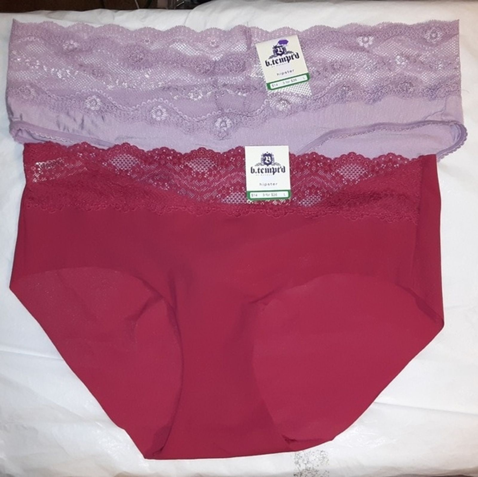B’ Tempted by Wacoal Large Hipster Bundle of 2 pair NWT Red and Lavender