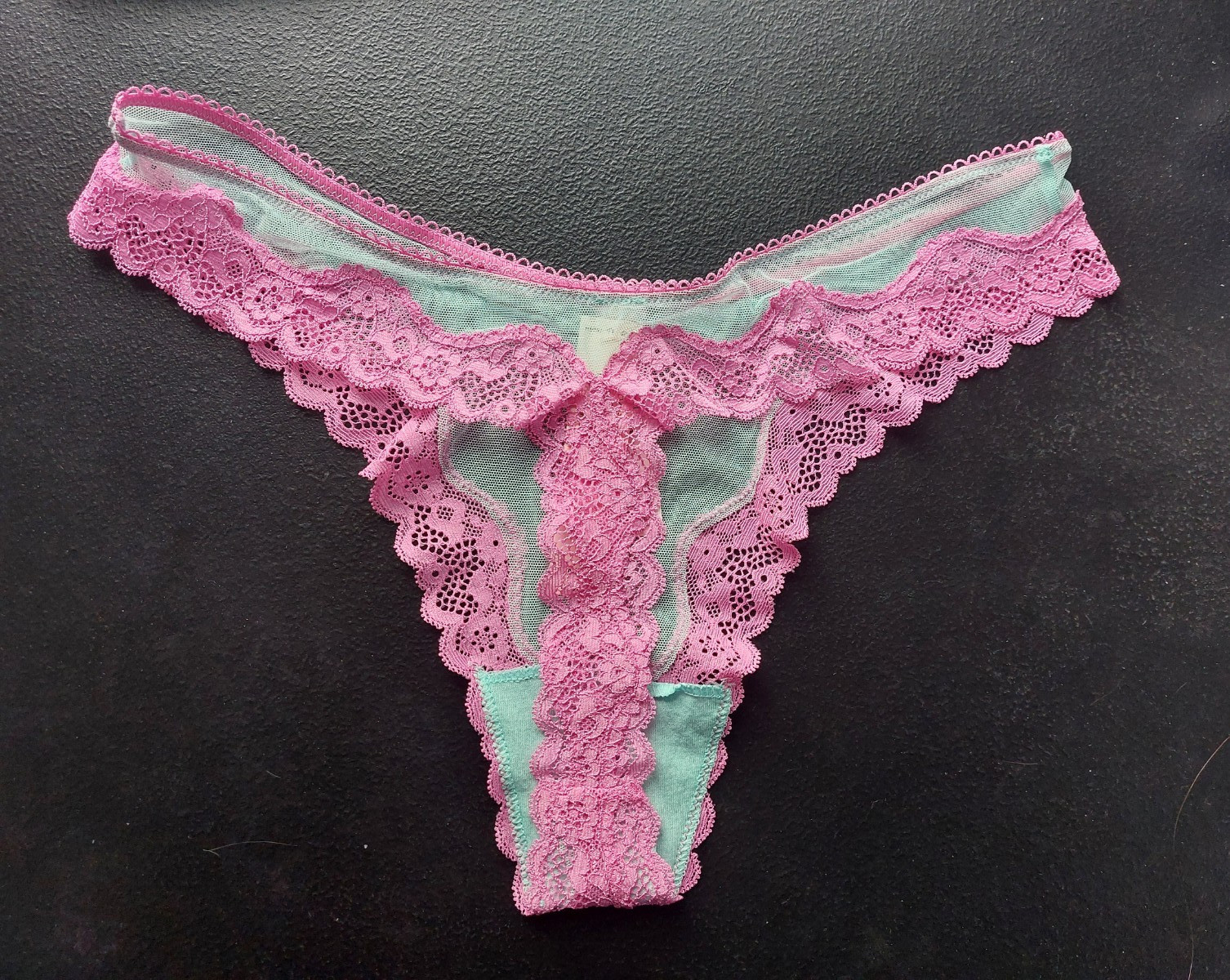 NWT Victoria’s Secret Tease High-Leg Scoop Thong Panty Large (512)