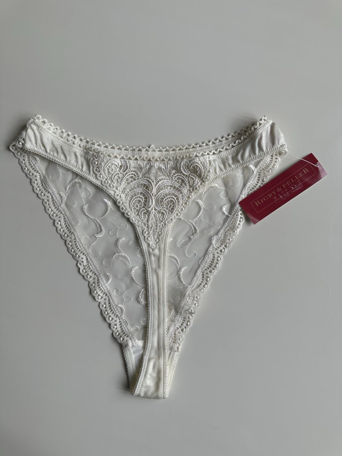 BNWT Rigby & Peller Vintage Y2K Ivory Lace Thong | Royal Warrant Label (Small)